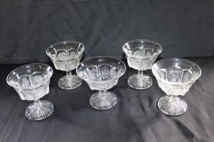 lot 103 image: Glassware