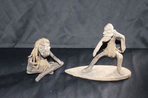 lot 105 image: Hand carved Tiki style figurines