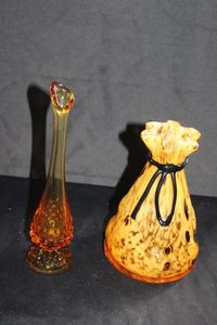 lot 8 image: Art Glass beggars purse with Bow Ruffled Edge, 10.75 tall 1950s Fenton Amber Hobnail Vase