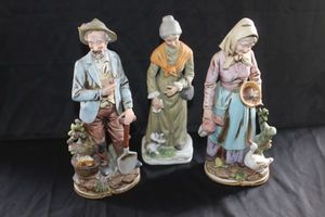 lot 109 image: Vintage Ceramic figurines