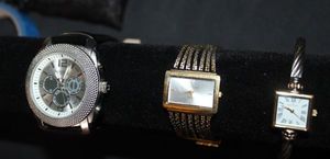 lot 146 image: Three watches