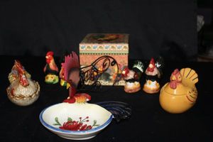 lot 172 image: Ceramic ChickenRooster Decor Items Trinket Boxes, Salt and Pepper Shakers and More
