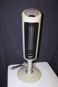 lot 171 image: Oscillating Fan