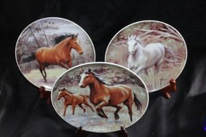 lot 204 image: Three Horse themed collectors plates