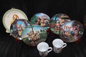 lot 213 image: Hummel Collector Coffee Cups, Collector Plates and more