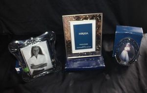 lot 233 image: Mikasa Glass Frames in Original box