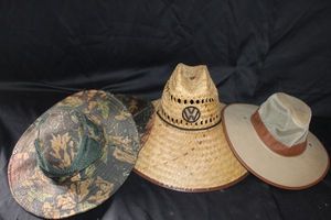 lot 273 image: Keep the Sun off of you with these 3 hats