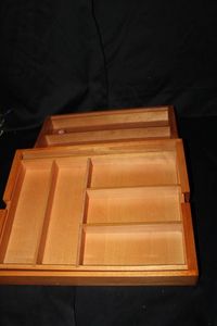 lot 277 image: Bamboo adjustable drawer organizer