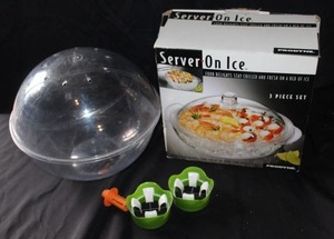 lot 316 image: Server on ice 3 piece serving set plus