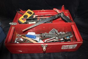 lot 333 image: Assorted tools & tool box as shown