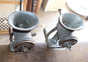 lot 338 image: Vintage Keystone meat grinders