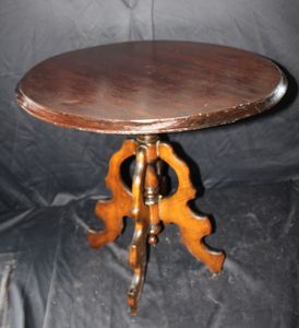 lot 339 image: Vintage occasional table