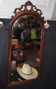 lot 352 image: Vintage wall vanity mirror