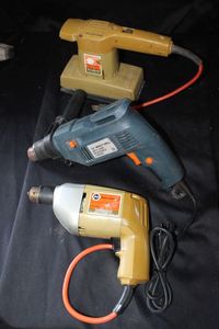 lot 374 image: Black & Decker electric drill & Sanderpolisher, Electric Impact drill