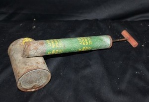 lot 385 image: Antique Lisk wonder sprayer