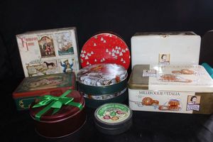 lot 390 image: Assorted collectible tins