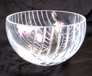 lot 26 image: Atlantis 24% Lead Crystal bowl