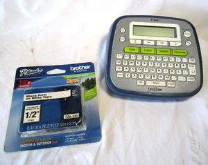 lot 74 image: Brother PT-D200 P-Touch label maker plus NIB print tape cartridge