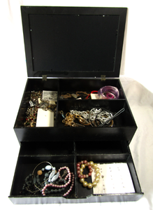 lot 126 image: Jewelry box full of fashion jewelry
