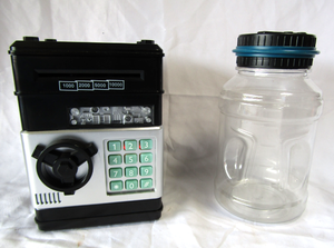lot 133 image: Digital coin counting banks