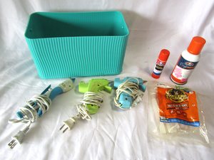 lot 136 image: 3 glue guns, Gorilla glue sticks & spray adhesives with storage container