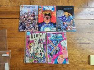 lot 56 image: Selection of 5 comics