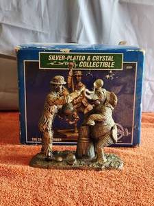 lot 7 image: Silver Plated & Crystal Emmett Kelley Jr. Collectible - Balancing Act Too - 1013 of 5000 - heavy piece
