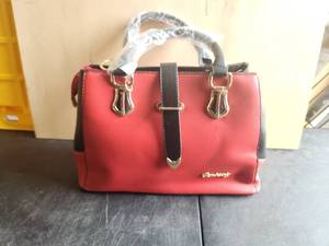 lot 194 image: Designer Leather purse made by Ganbaoty