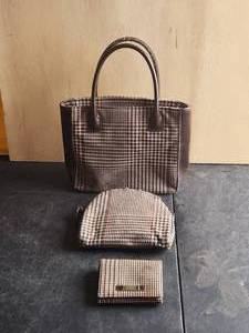 lot 210 image: Vintage Lauren 3 piece purse set