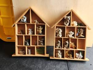 lot 237 image: Selection of koala bears and 2 wooden house themed knick knack holders