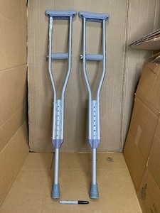 lot 37 image: Set Of 2 Medical Crutches For Up To 4 6 Tall Person - In Condition As Shown