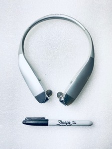 lot 175 image: Insignia Bluetooth Noise-Canceling Silver Wireless In-Ear Headset NS-CAHBTEBNC-S - In Condition As Shown