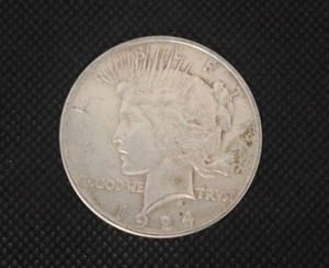 lot 36 image: 1924 Silver Peace Dollar