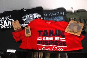 lot 69 image: New Mens T-Shirts (large) and New Beard and Bates Grooming Tools