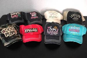 lot 70 image: New Ladies Ballcaps - total of 8