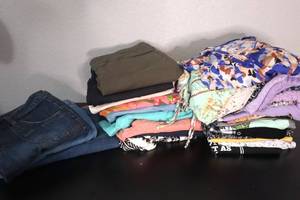 lot 101 image: Womens Clothing - used - Levis, Lee, Simply Vera, Columbia - shorts, capris, pants and shirts - 12-14, XL