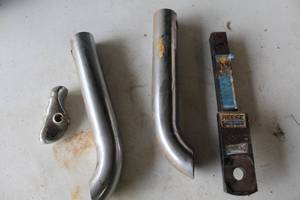 lot 24 image: stainless steel pipes and small receiver hitch