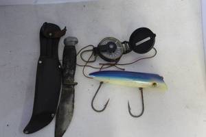 lot 57 image: vintage Western L488 hunting fighting fixed blade knife with a leather sheath & vintage blue and white wooden fishing plug, likely a salmon or musky lure & vintage W. & L. E. Gurley lensatic compass