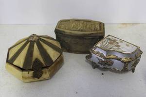 lot 71 image: vintage decorative trinket boxes  see pictures for details