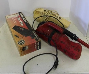 lot 160 image: vintage Royal Dirt Devil handheld vacuum cleaner  & Black & Decker Car Vac  and more see pictures