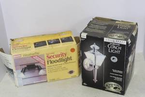 lot 164 image: Two outdoor light fixtures