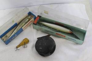 lot 176 image: vintage fishing gear