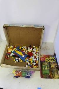 lot 194 image: Assortment of toys