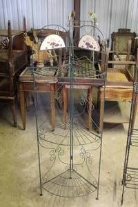lot 246 image: Corner plant stand