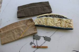 lot 275 image: collection of vintage military collectibles,