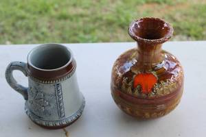 lot 287 image: vintage West German pottery and vintage Handarbeit German beer mug