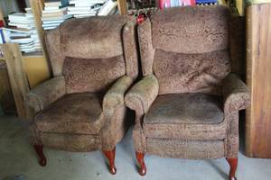 lot 294 image: Recliners