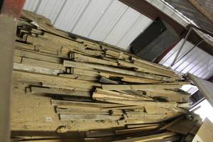 lot 312 image: Large amount of flooring