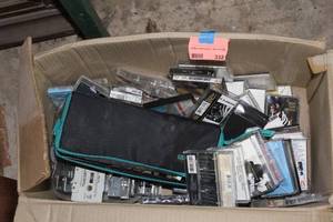 lot 332 image: Box full of tapes
