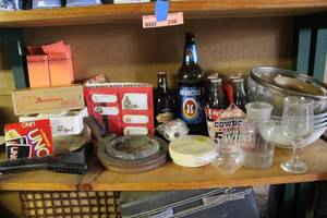 lot 336 image: Shelf full of leftovers from last auction